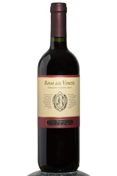 bottle of De Feudis Rosso delle Venezie wine
